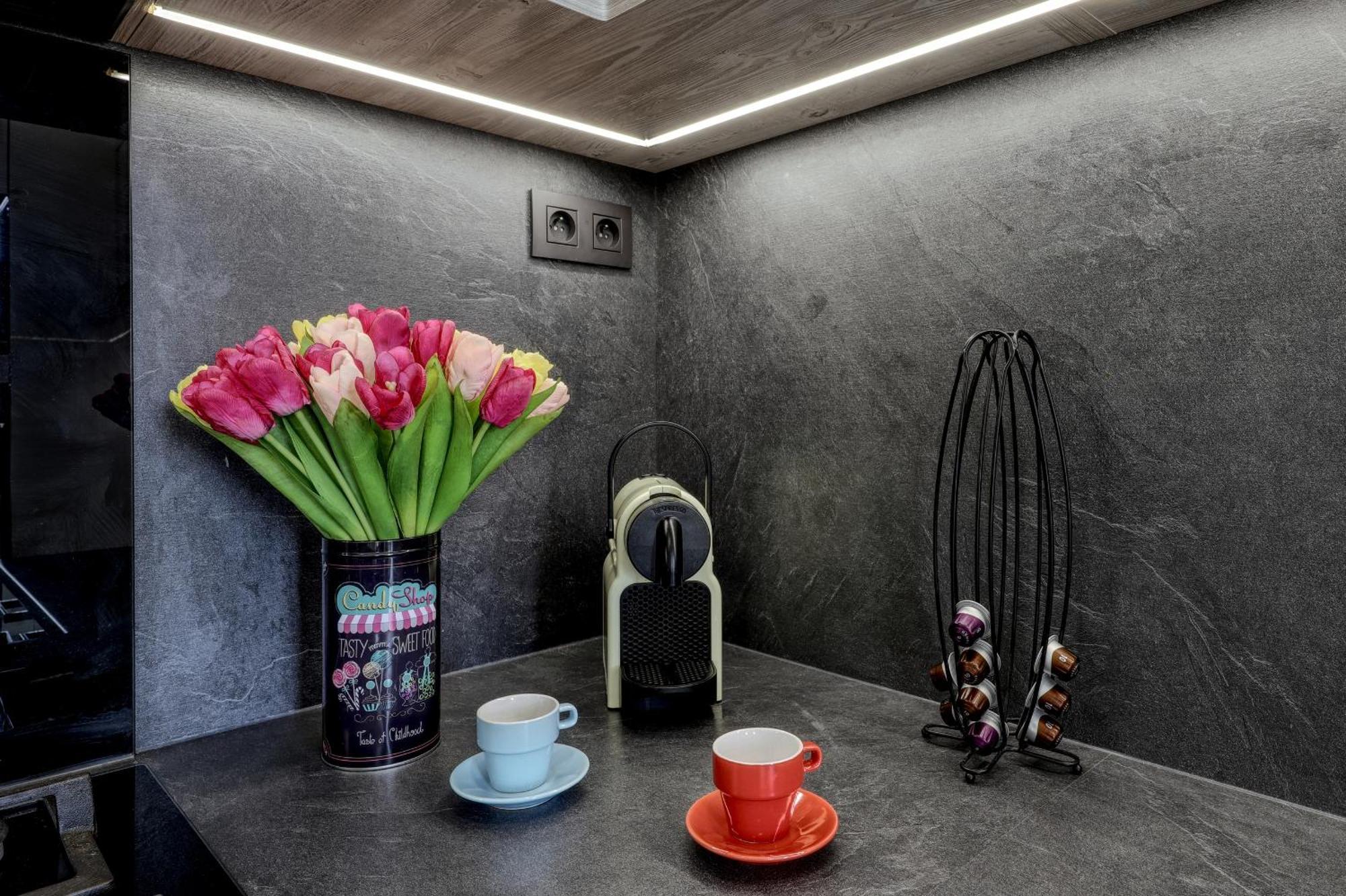 Lovely 2-Bedroom Apartment In Centre Of Bratislava Exterior foto